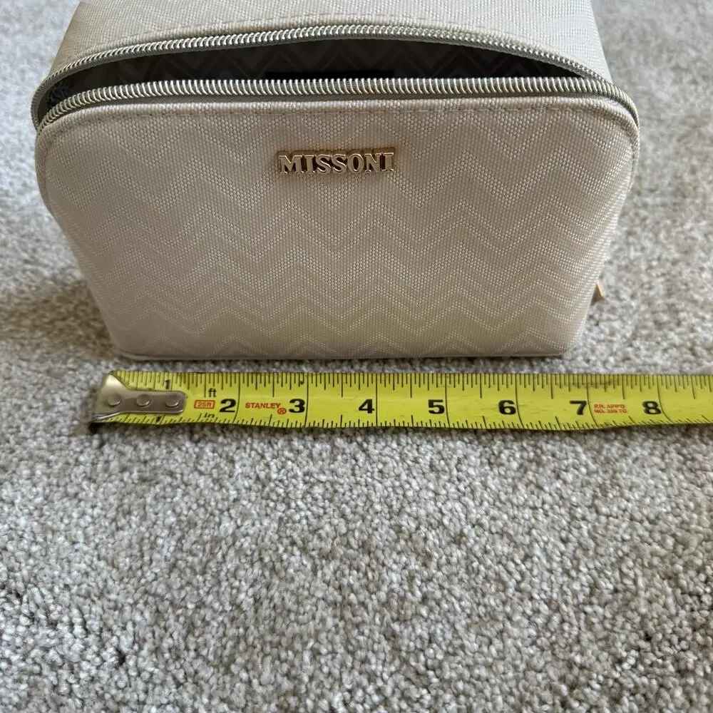 Missoni for Delta One Cream Chevron Zig Zag Travel Toiletry Case Amenity Kit Bag